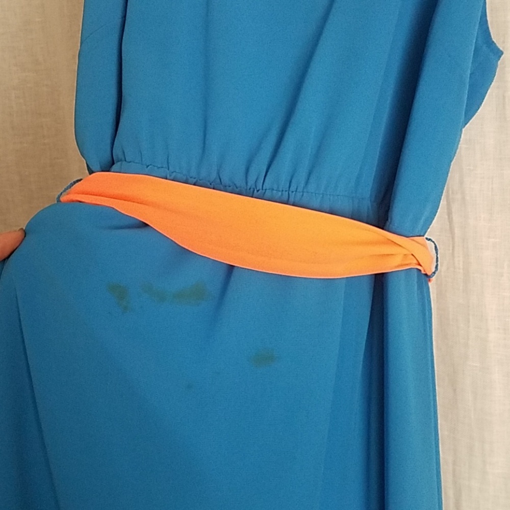 Dress - Picture 5 of 5